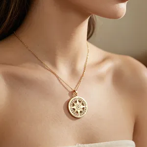 Collana con Ciondolo Bussola Vintage con Strass, Catena in Acciaio Inossidabile, Incisione 'Senza Te Sarei Perduto', Regalo di Anniversario per Donne - Product Image 2