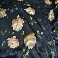 Schwarzer Stoff mit Blumenmuster aus Seidensatin, Günstig, Bestseller, Höchste Qualität, Großflächig, Komfortabel für Damen und Herren, Maßgeschneiderte Kleidung