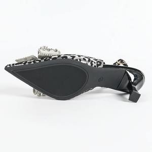 Summer New Arrival Sandales à talons aiguilles sexy pour femmes à la mode Argent <span class=keywords><strong>Gris</strong></span> Peep-Toe avec boucles en strass - Product Image 4