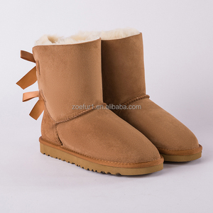 Botas de Nieve de Piel de Oveja Cálidas de Invierno con Diseño de Venta Caliente Bailey Bow II para Mujer Alta - Product Image 2