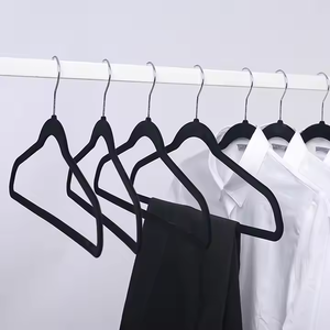 Bán Buôn 45Cm Kích Thước Lớn Áo Móc Áo Non-Slip Phù Hợp Với Quần Áo Màu Đen Đổ Xô Nhung Móc Tiết Kiệm Không Gian Thiết Kế - Product Image 4