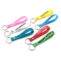 Porte-clés en caoutchouc silicone 100% personnalisé avec logo en relief, boucle de bracelet, anneau porte-clés, fermoir métallique, support de clés souple