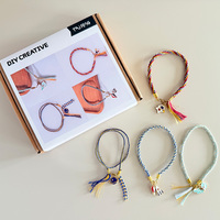 Kit de bracelet à breloques unisexe tendance à faire soi-même avec breloque planète inspirée de la technologie et outils de tressage pour cadeau