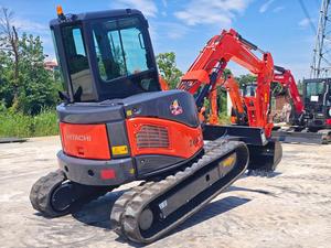 Excavadora usada de alto rendimiento Hitachi ZX55u de 5.5 toneladas, miniexcavadora de cadenas usada con pocas horas de trabajo, en stock. - Product Image 2