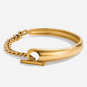 Bracelet chaîne asymétrique en or 18 carats pour femme avec fermoir OT, bijou à porter au quotidien - Product Image 1