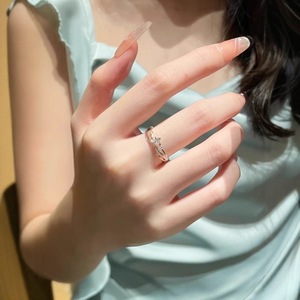 Bague étoile en zircon de style japonais et coréen pour femmes, luxe léger et tendance, ouverture étoile à quatre branches, réglable - Product Image 4