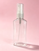 Flacon pulvérisateur transparent incurvé en PET de 110 ml, atomiseur à fine brume portable format voyage pour toner, impression personnalisée, marque privée, OEM