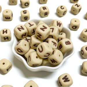 Nuove Perle in Silicone Beige a Forma di Lettera, Massaggiagengive per Neonati, Grado Alimentare, per Catenella Portaciuccio, Perle Sciolte per <span class=keywords><strong>la</strong></span> Dentizione, Lettere Inglesi, Ingrosso - Product Image 1