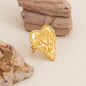 Heart-Shaped Stainless Steel <b>Ring</b> 18K Gold Plated <b>Titanium</b> Steel Jewelry Women's Gift Fashion <b>Rings</b> Yiwu Origin - Product Image 3