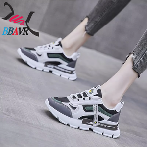 Zapatos Deportivos Blancos de Plataforma para Mujer, Estilo Casual y Moderno 2021 - Product Image 2