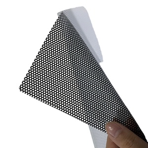 Fenêtre d'impression d'autocollant en <span class=keywords><strong>vinyle</strong></span> <span class=keywords><strong>micro</strong></span> <span class=keywords><strong>perforé</strong></span> de haute qualité Vision à sens unique pour la vente en gros - Product Image 4