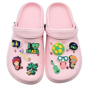 Nuevas y creativas flores para zapatos de la <span class=keywords><strong>serie</strong></span> de fútbol brasileño, diseño de dibujos animados con la bandera de Brasil, decoración de PVC de goma suave moldeada por goteo. - Product Image 3