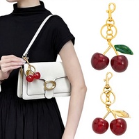 Porte-monnaie porte-clés cerise mignon, accessoires multicolores en alliage de zinc léger, breloques pour femmes, pendentif de sac à main tendance