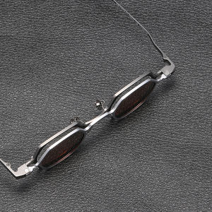 <span class=keywords><strong>Occhiali</strong></span> <span class=keywords><strong>da</strong></span> <span class=keywords><strong>Sole</strong></span> Polarizzati Vintage Rétro con Montatura Esagonale in Titanio, Clip a Sospensione e Stile Magnetico di Personalità - Product Image 6