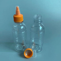 Bouteille de Sauce Sriracha avec bouchon supérieur torsadé 200ml 250ml 8 oz en plastique Sauce piquante Mayonnaise Vinaigrette Oliver Oil Squeeze Bottle