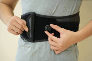 <span class=keywords><strong>Ceinture</strong></span> <span class=keywords><strong>de</strong></span> soutien lombaire réglable par bouton, respirante en maille, avec fermeture à boucle sécurisée pour le bas du dos - Product Image 5