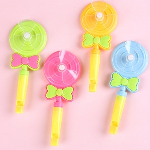 Jouet moulin à vent en plastique en forme de sucette, petits moulins à vent colorés en plastique pour enfants, cadeaux promotionnels avec sifflet - Product Image 2