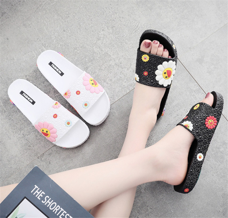 Custom Logo PVC Slides Sun Flower Plastic Slippers For Women Slides Sandals Ladies Shoes