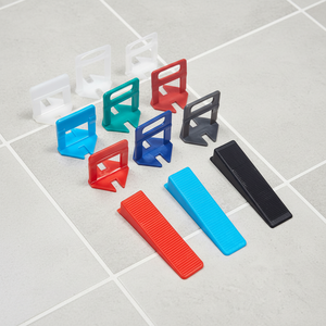 Kit Complet <span class=keywords><strong>de</strong></span> Clips, Cales et Pince <span class=keywords><strong>de</strong></span> Nivellement pour Carrelage – Idéal pour le Bricolage et l'Usage Professionnel, Assurant des Espaces Uniformes et une Pose <span class=keywords><strong>de</strong></span> Carrelage Nette - Product Image 1