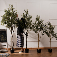 Grandes plantes artificielles en plastique pour l'intérieur et l'extérieur avec un design réaliste pour la décoration de fête d'anniversaire, faux olivier décoratif