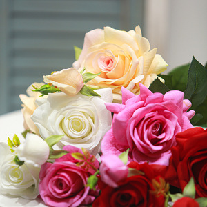 Flores Artificiales de Loto y Rosa de Tres Cabezas con Tacto Realista, Hidratantes, para Decoración del Hogar y Bodas - Product Image 2