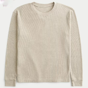 <span class=keywords><strong>Maglia</strong></span> a Maniche Lunghe da Uomo <span class=keywords><strong>Termica</strong></span> in Cotone Nero Lavorato a <span class=keywords><strong>Maglia</strong></span> a Nido d'Ape Oversize con Grafica Serigrafata Personalizzata dal Produttore - Product Image 1