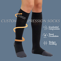 Chaussettes de sport à logo de course, chaussettes hautes, marque, faible MOQ, chaussettes athlétiques personnalisées, chaussettes de compression pour les voyages en avion