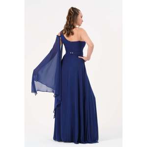 Haut décontracté pour femme DANS, bleu safran vibrant, coupe classique, col rond, manches courtes, disponible en tailles 38-42 pour un usage quotidien - Product Image 3