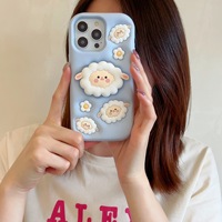 Housse en silicone mignonne avec étui de téléphone de dessin animé de béquille intégré de mouton housse de téléphone portable antichoc pour iPhones 14 15 pro max