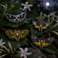 Ensemble de conception imaginative magique mal et tête de mort noire Hawk Moth Broches en émail en alliage de zinc nickelé Broche artisanale en métal