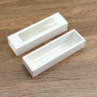 Boîte d'emballage rectangulaire pour macarons de qualité alimentaire avec fenêtre transparente, style boîte cadeau en papier kraft pour desserts et produits de boulangerie