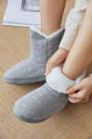 Chaud épais solide tricoté tresse thermique maison pantoufles chaussures avec anti-dérapant polaire Sherpa chaussettes hiver fourrure boules-Logo sur le corps