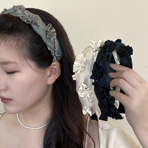 Élégant serre-tête en mousseline avec motif plissé effet neige et nœud papillon, bandeau en dentelle noire pour mariage, accessoires capillaires parfaits - Product Image 2