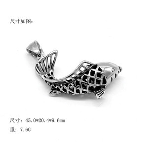 Yunnique – collier avec pendentif creux en forme de carpe en acier titane, bijoux de mode unisexes en forme d'animal - Product Image 4