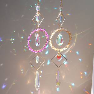 Attrape-soleil en cristal naturel Rainbow Maker, attrape-soleil circulaire en cristal suspendu, prisme arc-en-ciel - Product Image 1