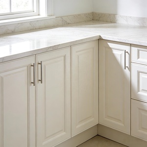 Armoire <span class=keywords><strong>de</strong></span> <span class=keywords><strong>cuisine</strong></span> en contreplaqué blanc style Shaker pour projet <span class=keywords><strong>de</strong></span> mobilier intérieur <span class=keywords><strong>de</strong></span> villa, design <span class=keywords><strong>de</strong></span> luxe avec quincaillerie haut <span class=keywords><strong>de</strong></span> gamme - Product Image 4