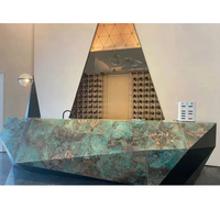 Carreau de luxe en pierre naturelle polie pour décoration intérieure personnalisée Dalle jumbo murale en amazonite turquoise et granit rétroéclairé Marbre vert Amazones