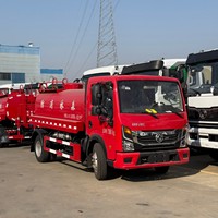 Nouveau camion de pompiers diesel avec réservoir d'eau de 5001 à 7000 L, pulvérisation haute de 60 m, arroseur multifonctionnel de lutte contre l'incendie