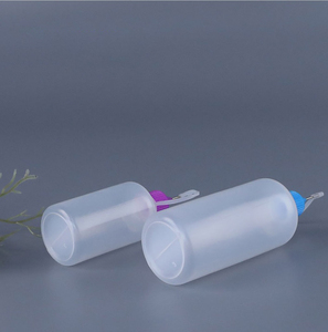 PE Semi-Transparent <span class=keywords><strong>Aiguille</strong></span> Tube Bouteille Sténopé Bouchon De <span class=keywords><strong>Remplissage</strong></span> D'huile Bouteille De Tatouage En Plastique avec Bec Pointu Extrusion Visage - Product Image 5