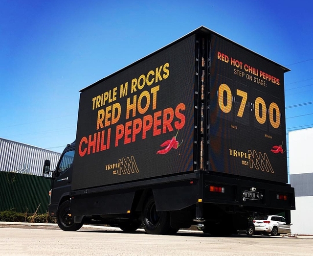 Outdoor Digital Billboard Advertising Customized P5 P6 P8 P10 LED Truck Display /mobile Screen LED Trailer Display Use
