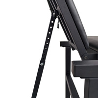 Meubles BDSM : Grand canapé érotique avec écarteur de jambes, menottes de retenue et machine sexuelle intégrée