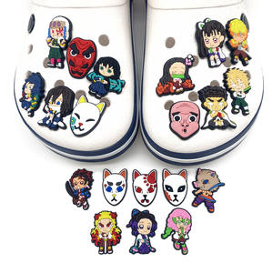 Dessin animé japonais Anime fantôme lame sabot <span class=keywords><strong>chaussures</strong></span> breloques en caoutchouc souple Pvc sabot breloques pour enfants sabot Silicone breloques - Product Image 3