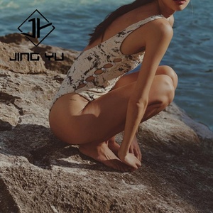 Maillot de bain une pièce OEM, style rétro plage, imprimé léopard, avec détails ajourés, en nylon écologique de haute qualité - Product Image 5