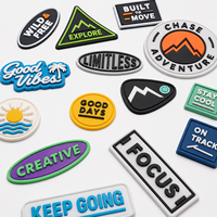 Écusson 3D en PVC imperméable personnalisé avec logo, badge en caoutchouc avec support auto-agrippant haute résistance AWELLS