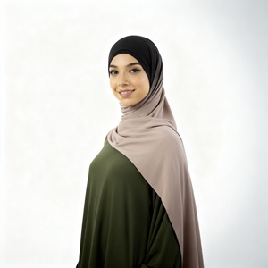 Pañuelo Hijab Elegante y Transpirable de Poliéster Premium para Mujeres Musulmanas, Estilo Árabe, Moda de Invierno, Venta al por Mayor - Product Image 1