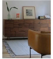 Commode de style Mid-Century en bois de cerisier massif à 8 tiroirs, buffet sculpté pour hôtel écologique