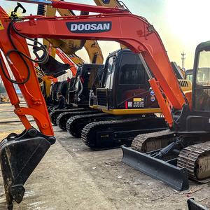 Produits d'occasion haut de gamme en vente à prix réduits Cabine confortable Excavateur d'occasion Doosan DH55 à vendre - Product Image 2
