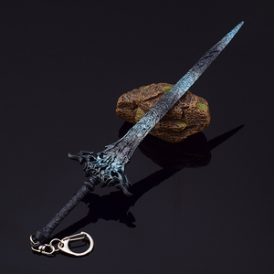 พวงกุญแจดาบขนาดเล็กรุ่น Final Fantasy <span class=keywords><strong>XV</strong></span> ขนาด22ซม. 56ก. เครื่องประดับขนาดเล็กทำจากสังกะสีอัลลอยอาวุธยูน่าอัลติมาเบลด - Product Image 2