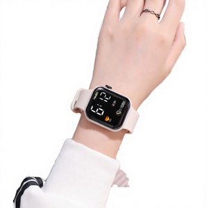 Reloj Deportivo Digital LED de Lujo con Diseño de Corazón y Cuadrado para Niños y Estudiantes, Modelo 2026 - Product Image 4