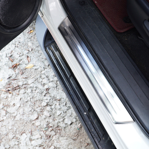 Pour <span class=keywords><strong>Toyota</strong></span> Hilux 4X4 pédale extérieure de la barre de seuil de porte en acier inoxydable argent pièces automobiles accessoires décorations <span class=keywords><strong>Helix</strong></span> Herakles - Product Image 4